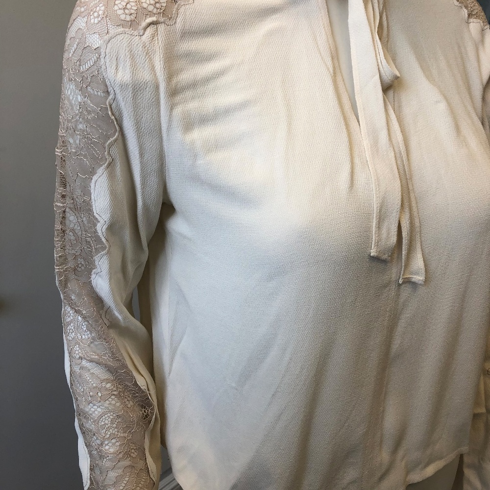 Free People Cream Lace Trim Bow Tie Neck Long Sleeve Blouse Size S NWT Coquette - Picture 5 of 7